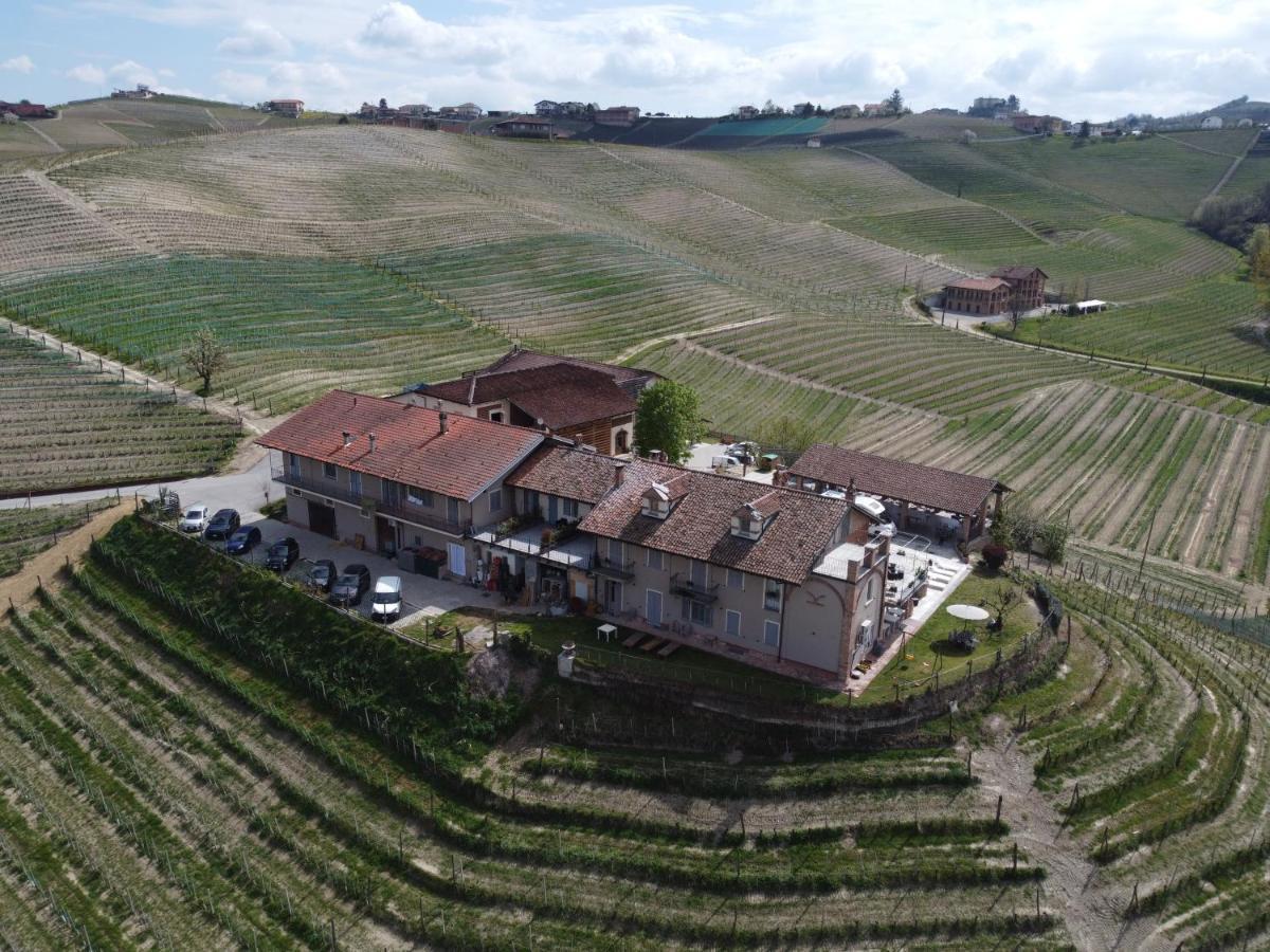 Pensjonat Agriturismo Cascina Sciulun Monforte dʼAlba Zewnętrze zdjęcie